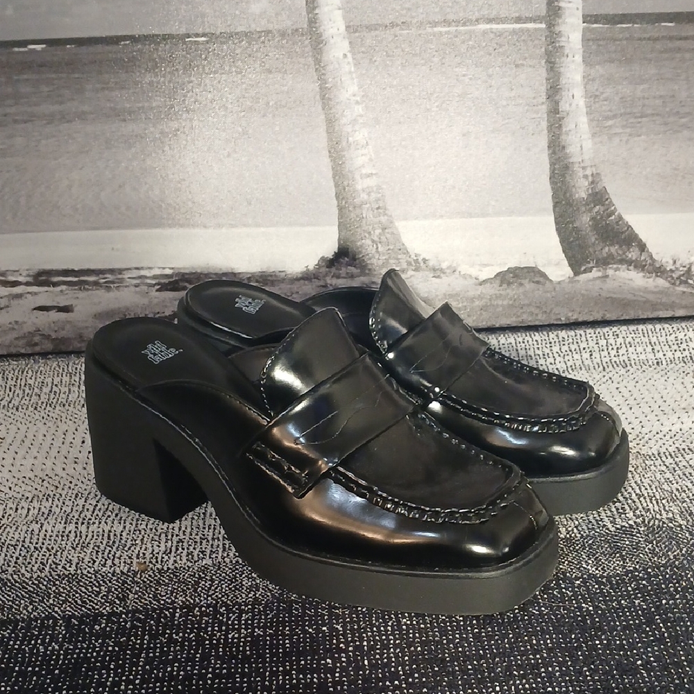 Wild Fable Black Platform Mules